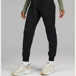 Dance Studio Mid - Rise Joggers